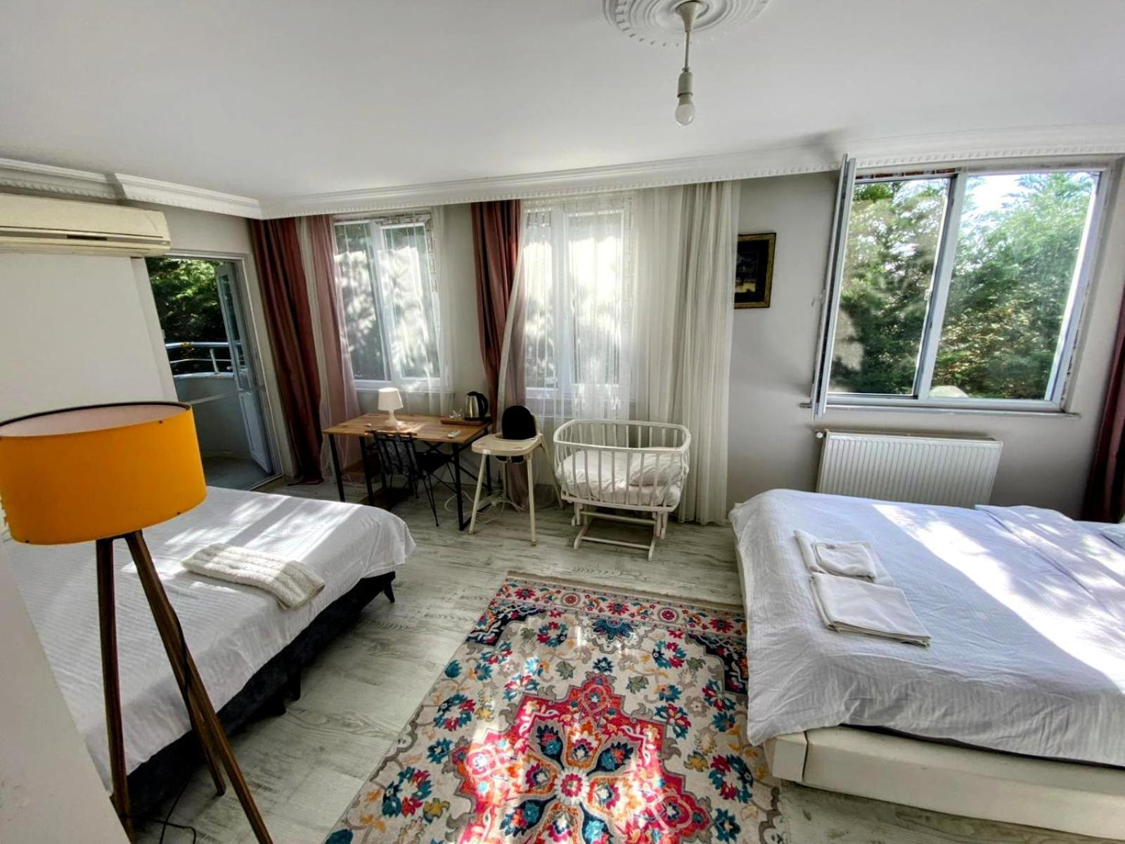 Ahmet Teacher Hotel,6 Minutes From The Airport Arnavutkoy Esterno foto