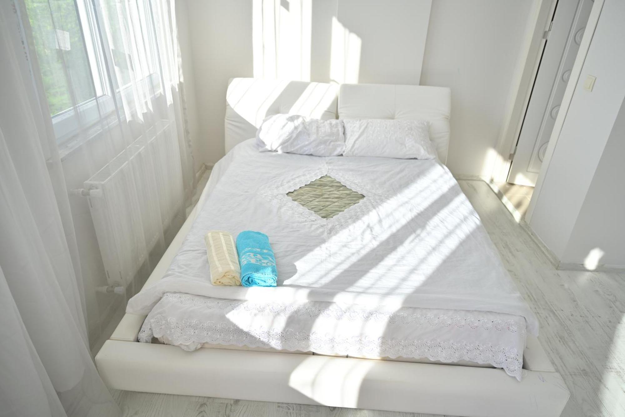 Ahmet Teacher Hotel,6 Minutes From The Airport Arnavutkoy Esterno foto